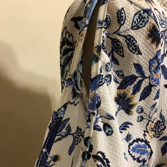 Floral printed blouse - Picture 4 of 8